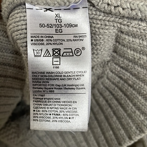 Banana Republic XL Knit Sweater - Picture 4 of 10